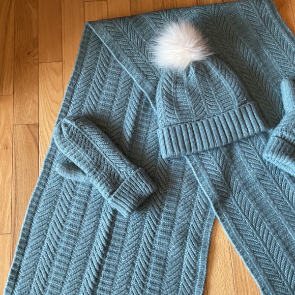 Love & Lore Scarf, Mittens, Toque/Beanie - Blue winter accessories - Picture 10 of 16